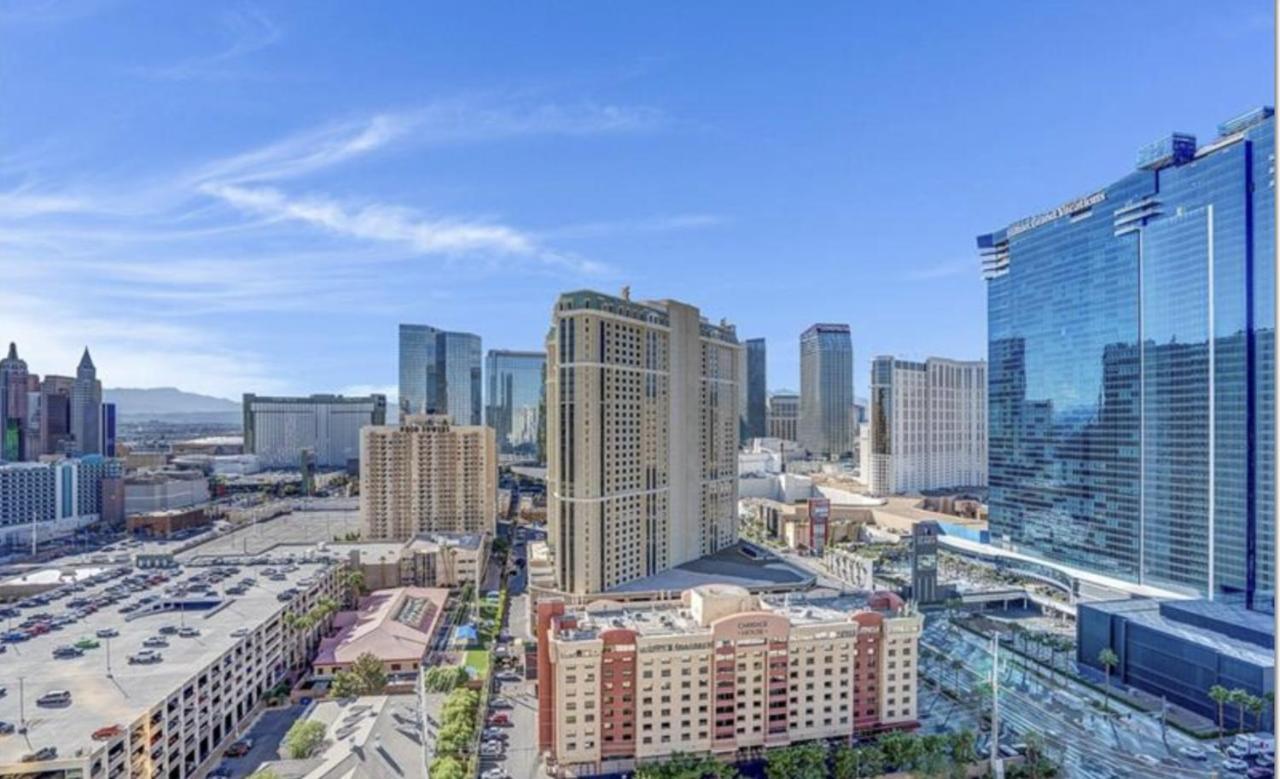 Balcony Full Strip View Suite Mgm Signature Free Valet Las Vegas Exterior foto