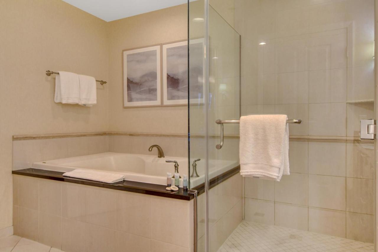 Balcony Full Strip View Suite Mgm Signature Free Valet Las Vegas Exterior foto