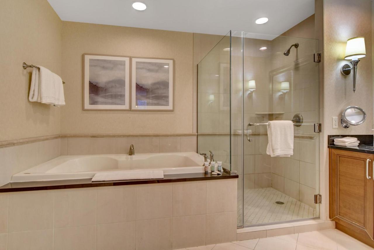 Balcony Full Strip View Suite Mgm Signature Free Valet Las Vegas Exterior foto